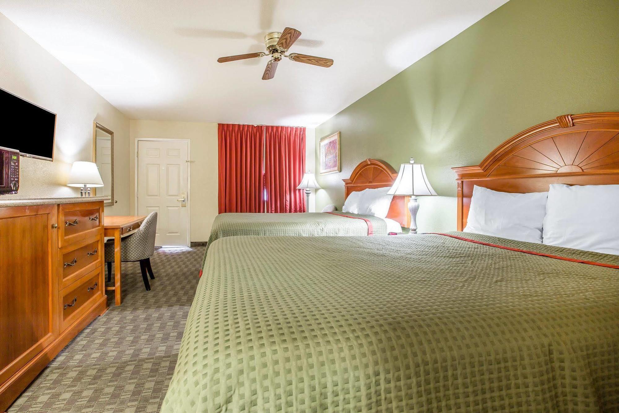 Rodeway Inn Delano Zewnętrze zdjęcie
