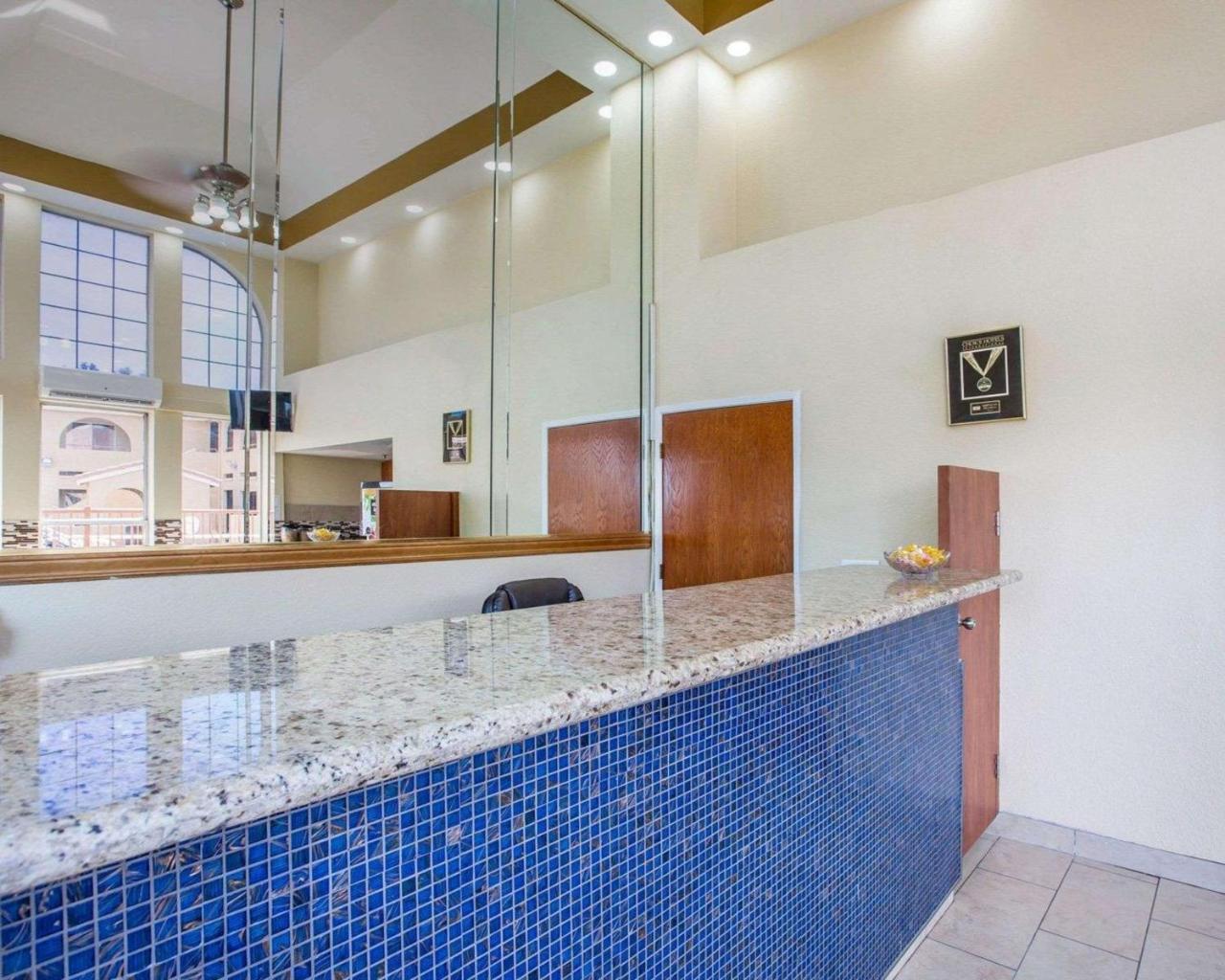 Rodeway Inn Delano Zewnętrze zdjęcie