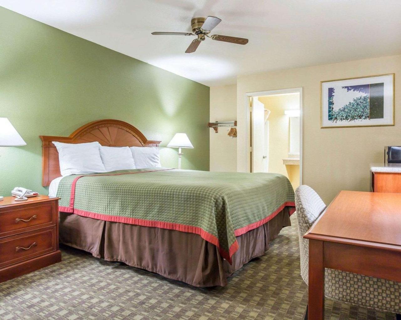 Rodeway Inn Delano Zewnętrze zdjęcie