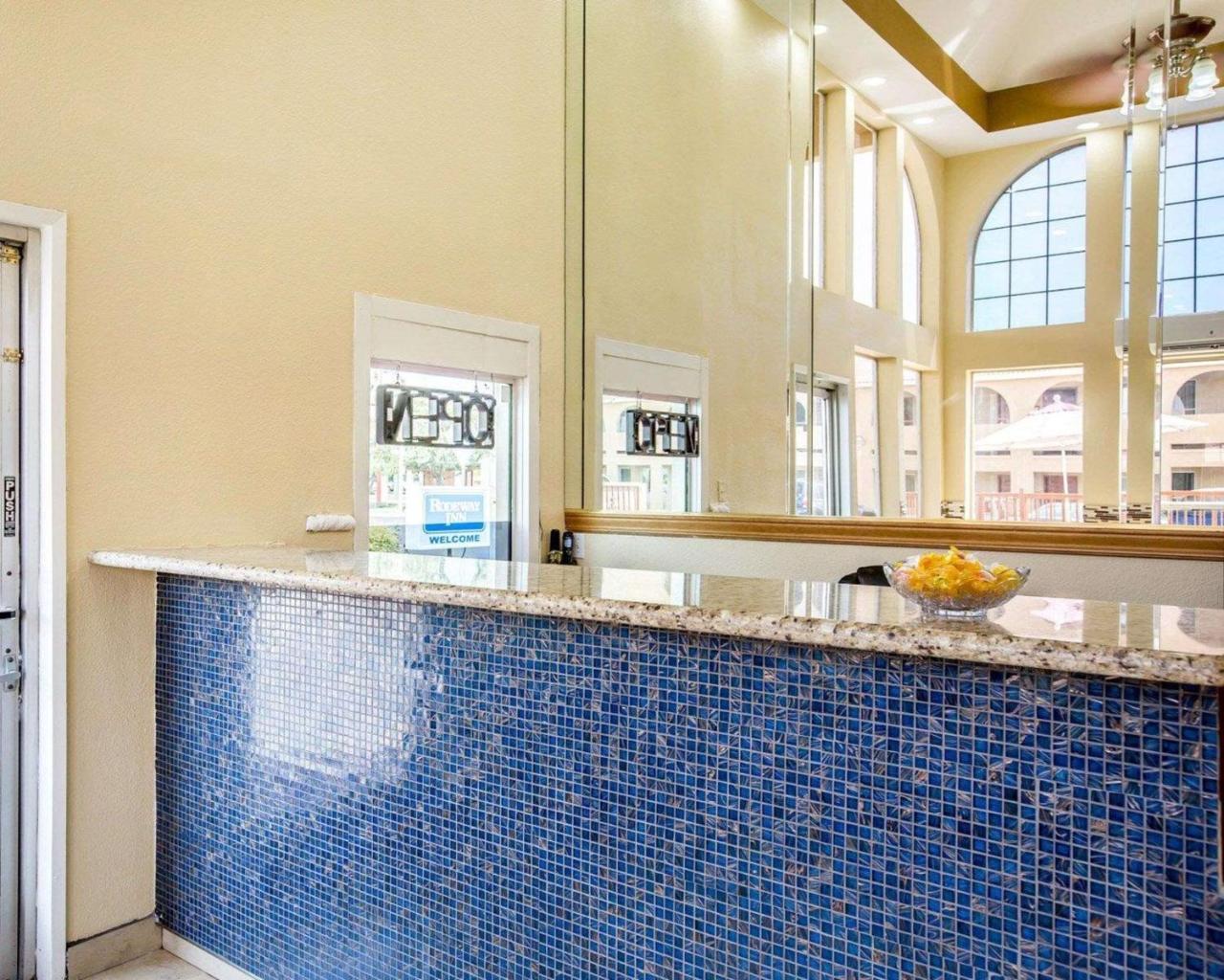 Rodeway Inn Delano Zewnętrze zdjęcie