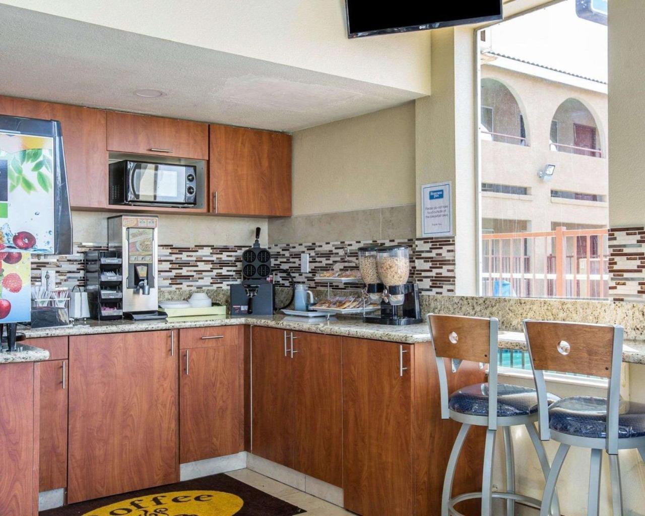 Rodeway Inn Delano Zewnętrze zdjęcie
